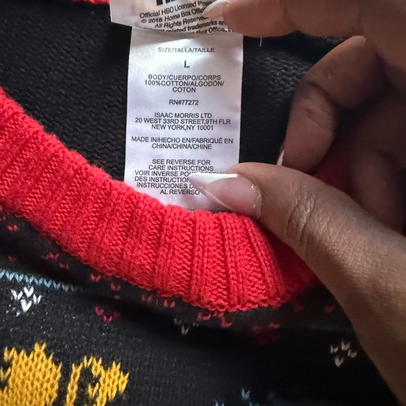 Black and Red Crewneck Sweater - Picture 4 of 4